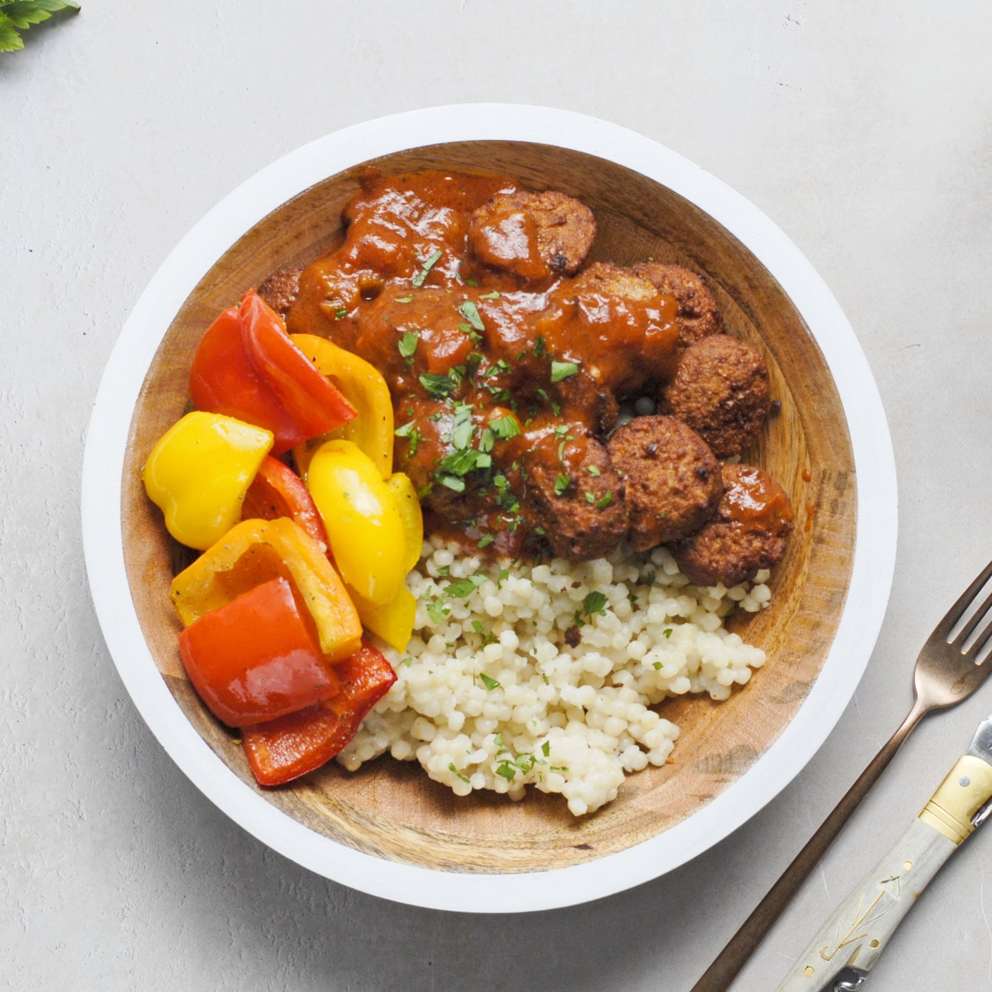 Falafel Tajine met Geroosterde Paprika en Parelcouscous